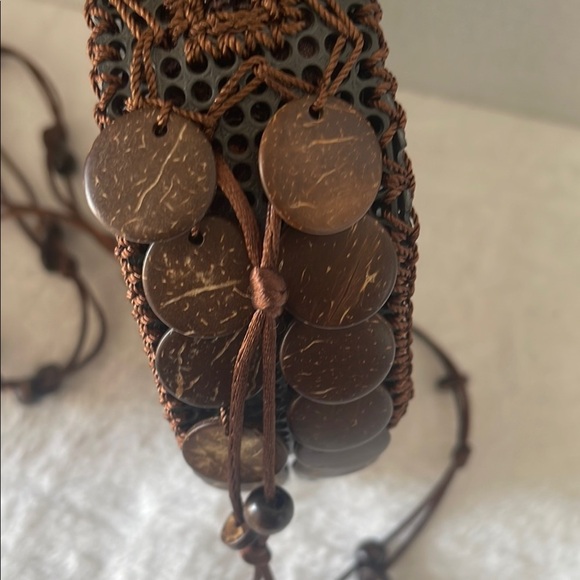 SHEIN Brown Textured Shoulder Bag
Heart shape purse - Picture 4 of 6